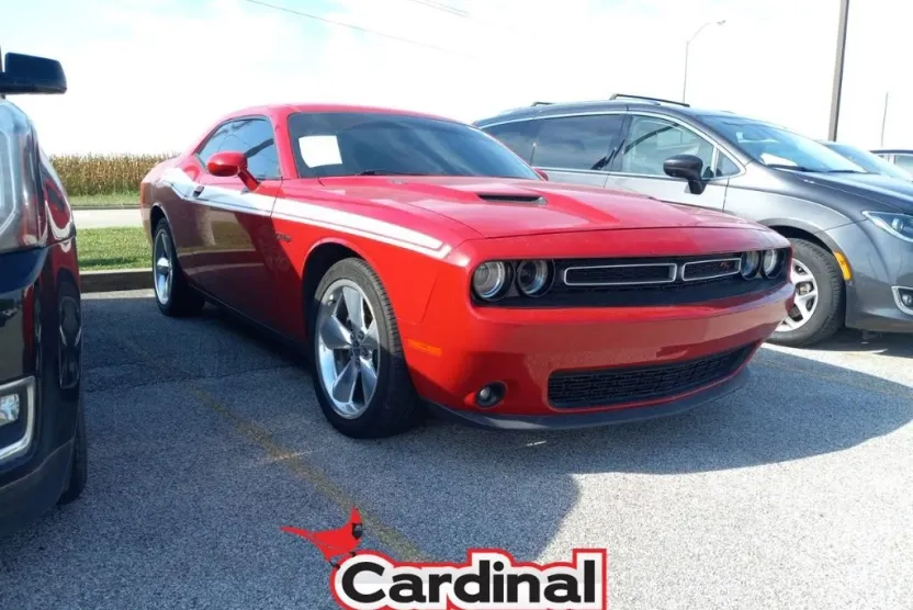 2016 Dodge Challenger R/T Plus photo 1