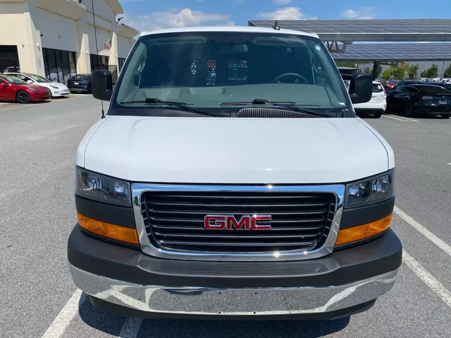 2023 Gmc Savana 2500 Cargo photo 1