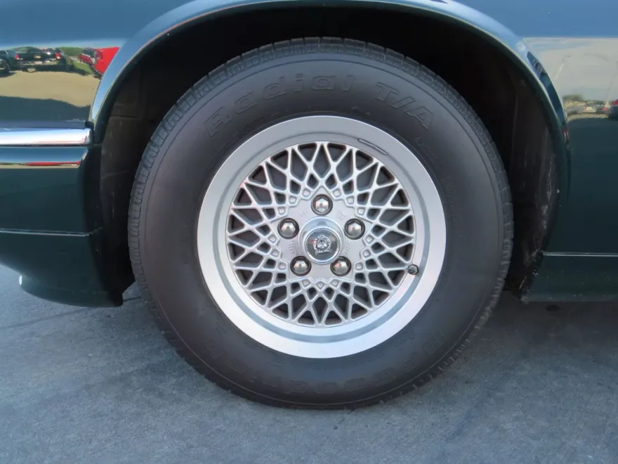 1994 Jaguar XJS photo 37