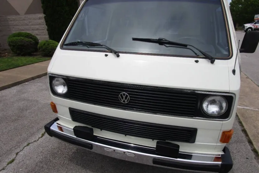 1985 Volkswagen Vanagon photo 1