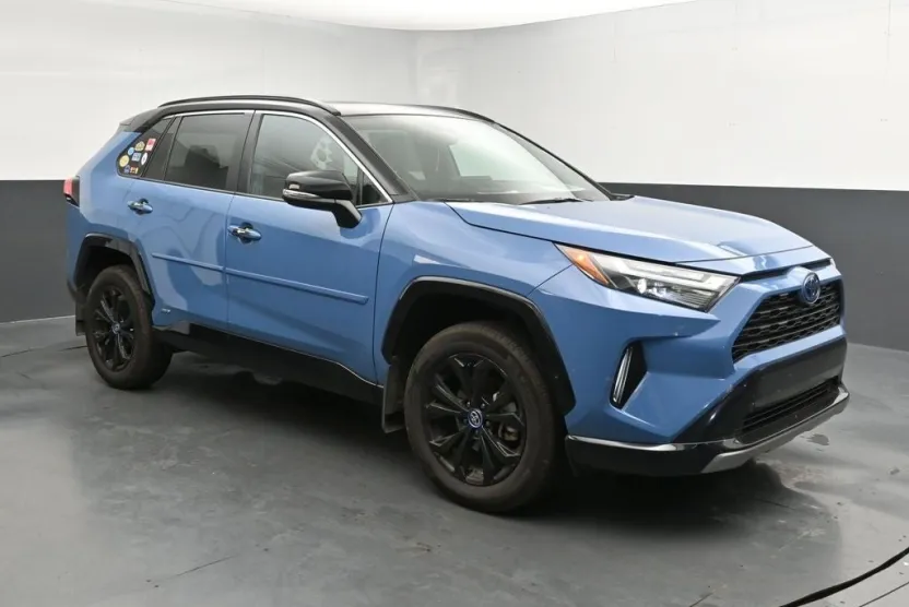 2024 Toyota RAV4 XSE photo 1