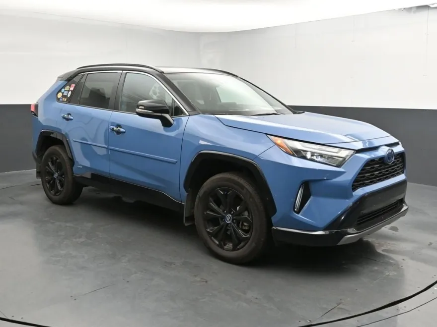 2024 Toyota RAV4 XSE photo 1