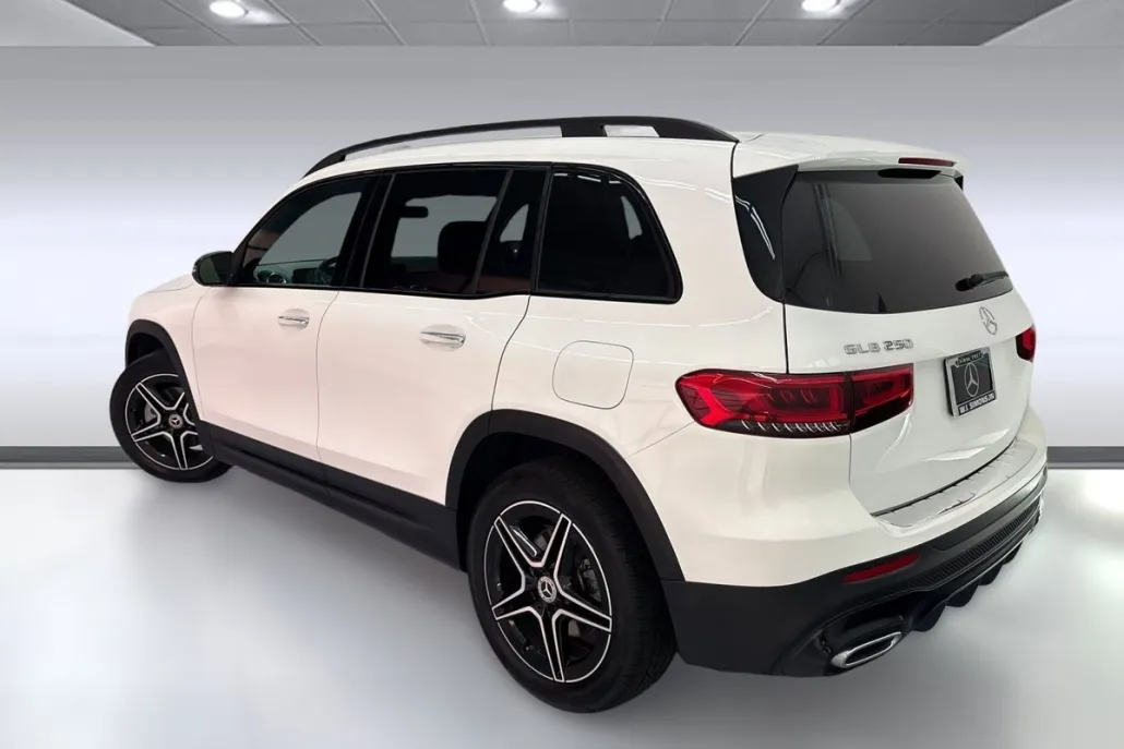 2022 Mercedes Benz GLB 250 photo 1