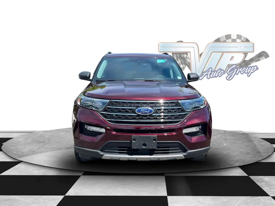 2022 Ford Explorer XLT photo 2