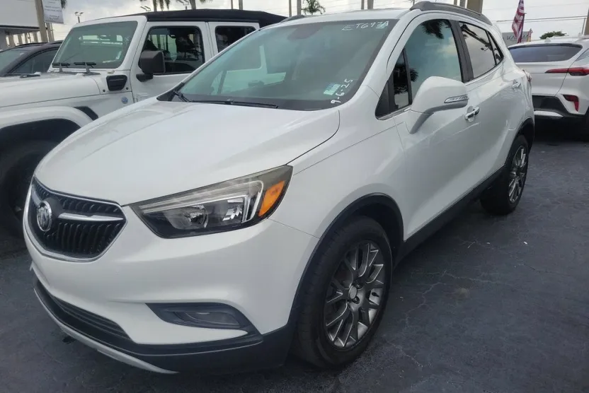 2018 Buick Encore Sport Touring photo 1