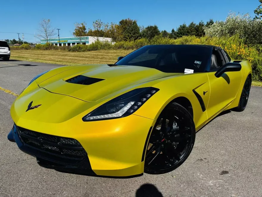 2019 Chevrolet Corvette Stingray 1LT photo 1