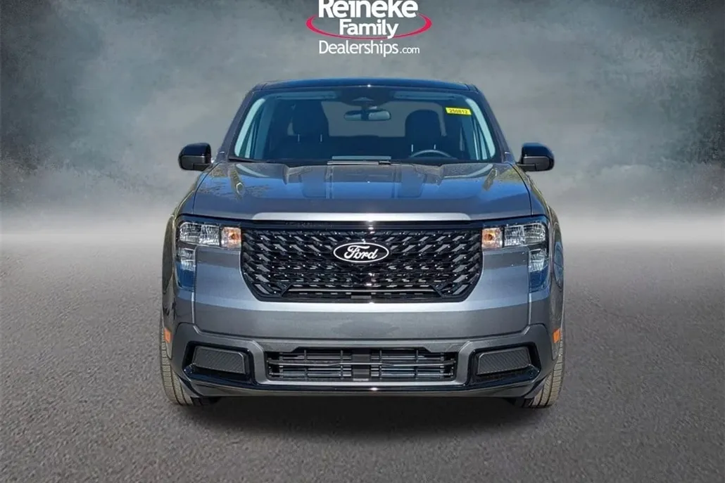 2025 Ford Maverick XLT photo 1
