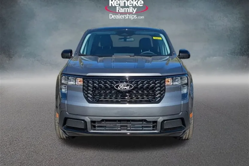 2025 Ford Maverick XLT photo 1