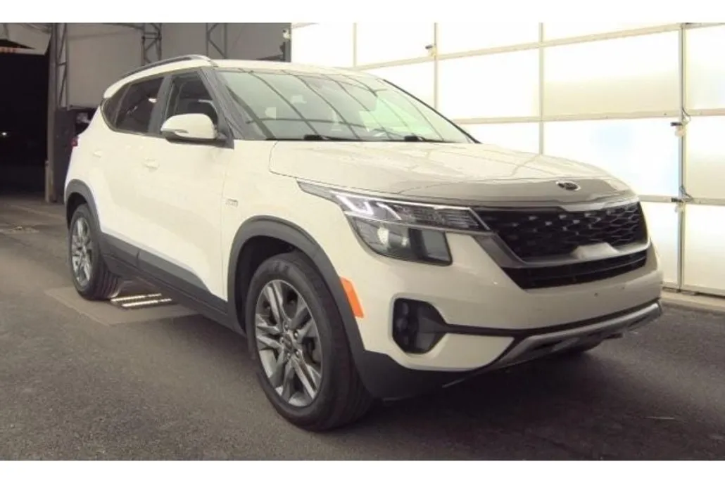 2021 Kia Seltos S photo 1