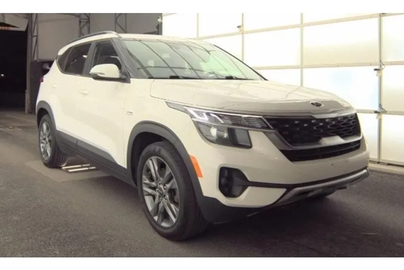 2021 Kia Seltos S photo 1