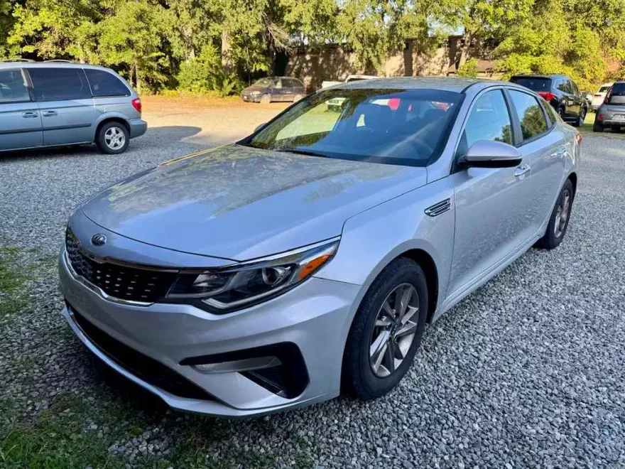 2019 Kia Optima LX photo 1
