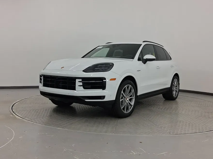 2025 Porsche Cayenne E-Hybrid photo 1