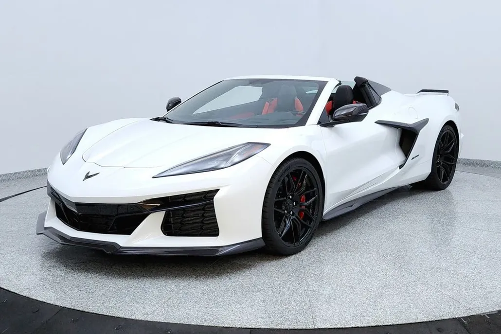 2023 Chevrolet Corvette Z06 3LZ Convertible photo 1