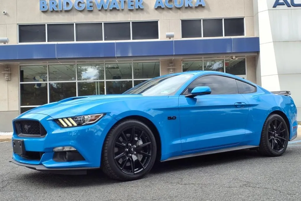 2017 Ford Mustang GT Premium photo 1