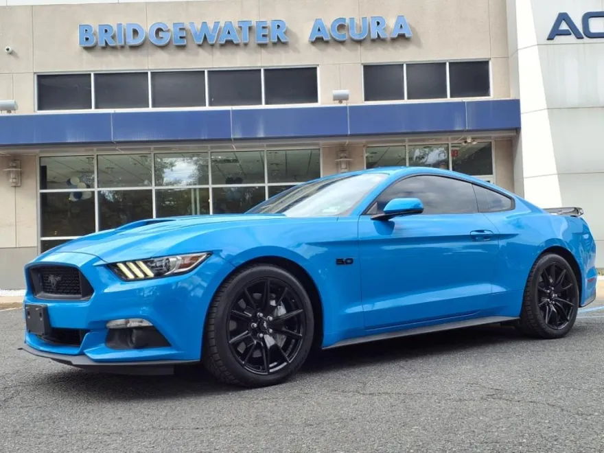 2017 Ford Mustang GT Premium photo 1