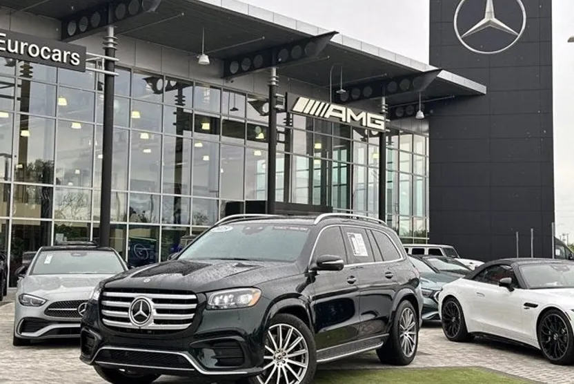 2025 Mercedes Benz GLS 580 4MATIC photo 1