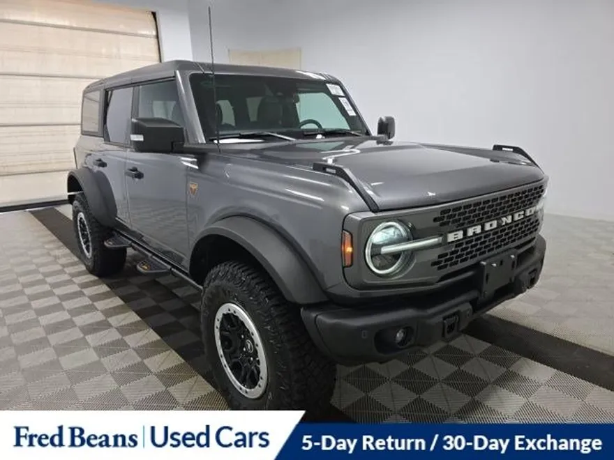 2023 Ford Bronco Badlands photo 1