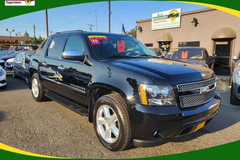 2009 Chevrolet Avalanche LTZ photo 1