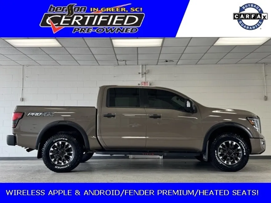 2023 Nissan Titan PRO-4X Crew Cab photo 1