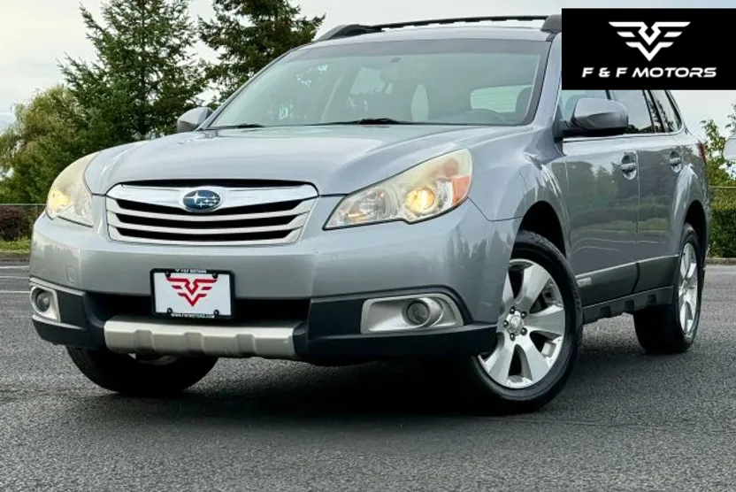 2011 Subaru Outback 3.6R Limited photo 1
