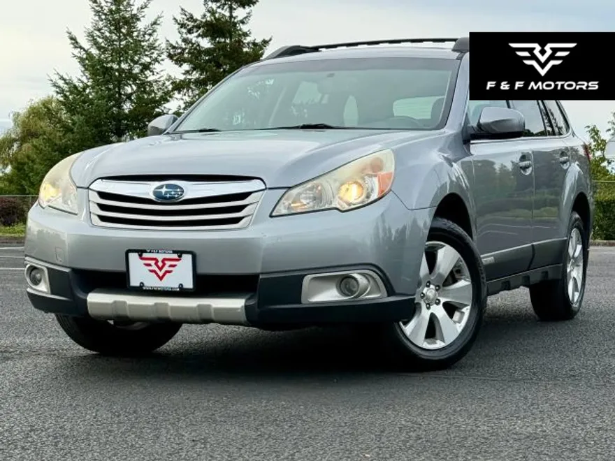 2011 Subaru Outback 3.6R Limited photo 1