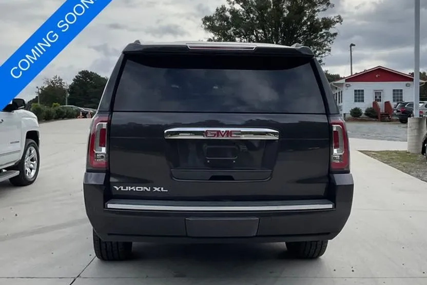 2017 Gmc Yukon XL Denali photo 1