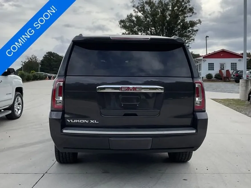 2017 Gmc Yukon XL Denali photo 1