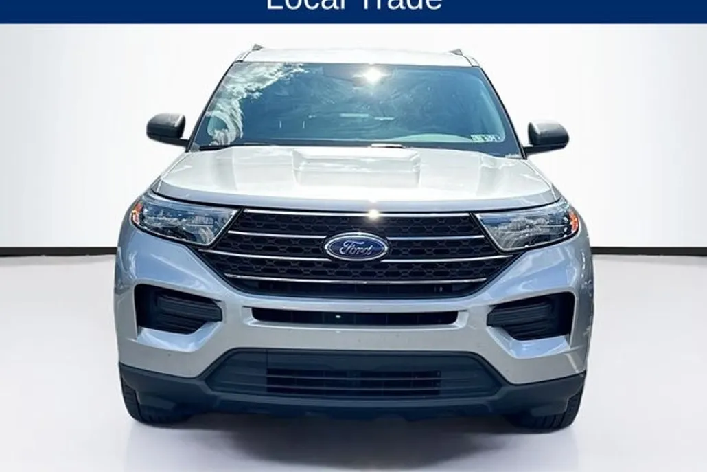 2022 Ford Explorer XLT photo 1