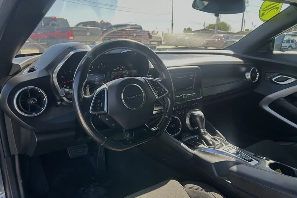 2020 Chevrolet Camaro 1LS 1LT photo 1