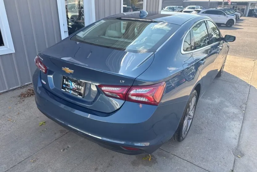 2024 Chevrolet Malibu Premier 2LT photo 1