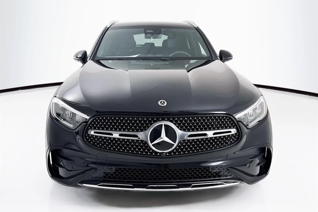 2026 Mercedes Benz GLC 300 photo 1