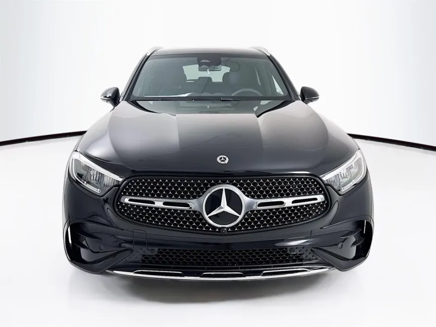 2026 Mercedes Benz GLC 300 photo 1