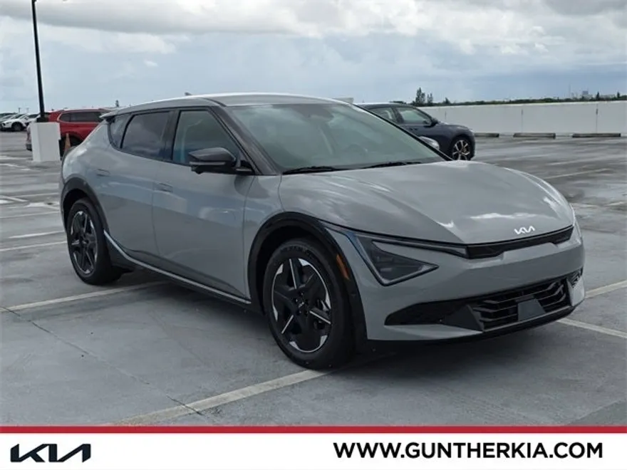 2025 Kia EV6 Wind photo 1