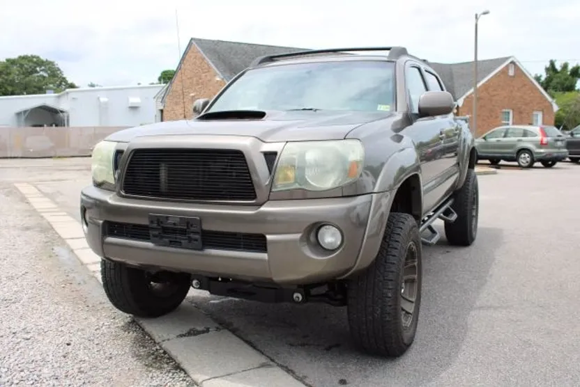 2010 Toyota Tacoma Double Cab photo 1