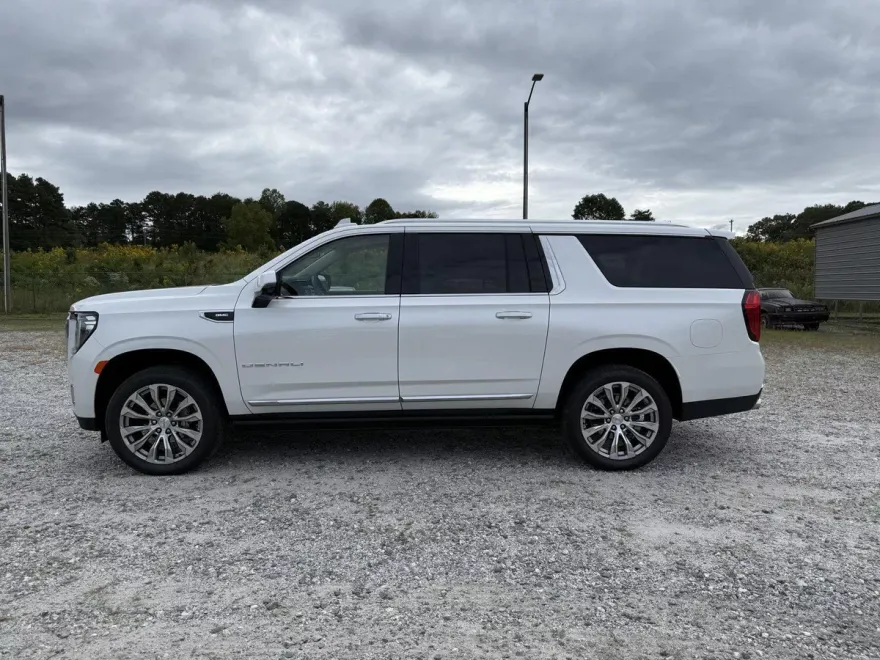 2023 Gmc Yukon XL Denali photo 1