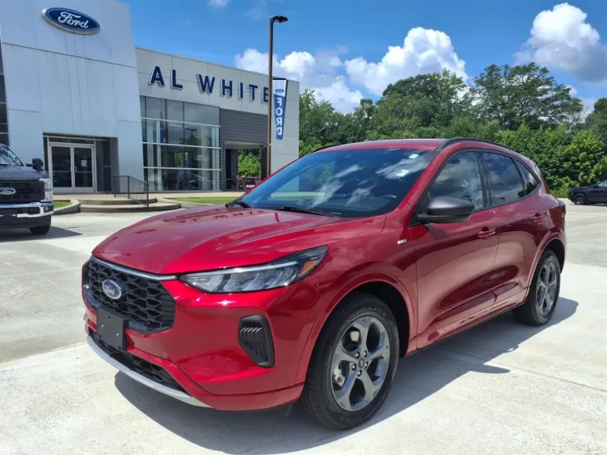 2023 Ford Escape ST-Line photo 1
