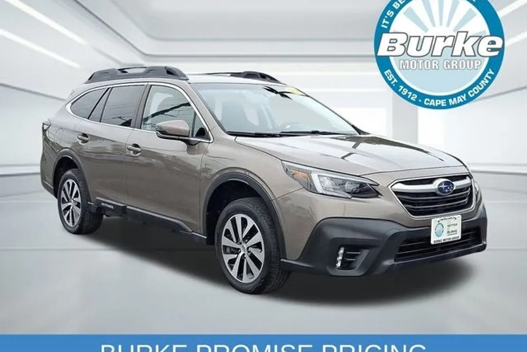2022 Subaru Outback Premium photo 1