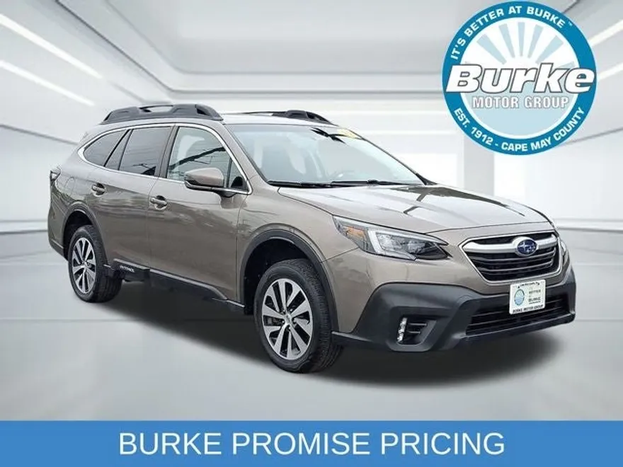 2022 Subaru Outback Premium photo 1