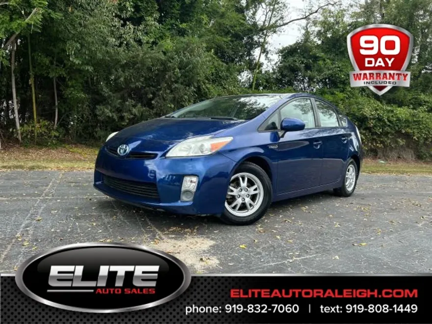 2011 Toyota Prius Three photo 1
