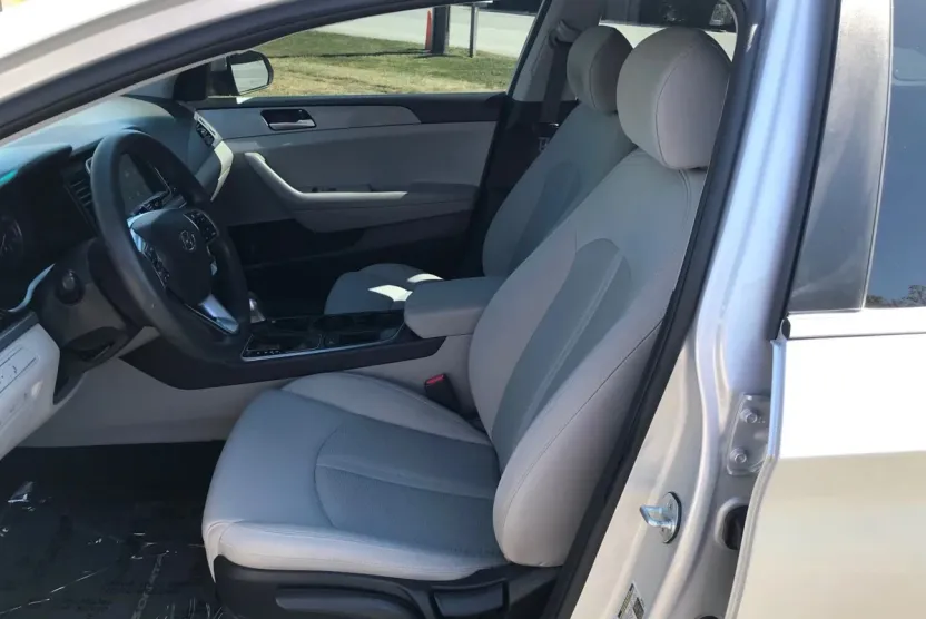 2019 Hyundai Sonata Eco SE photo 1