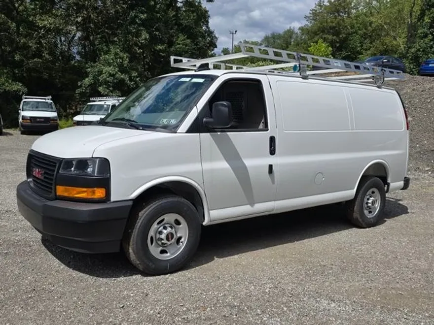 2025 Gmc Savana 2500 Cargo photo 1