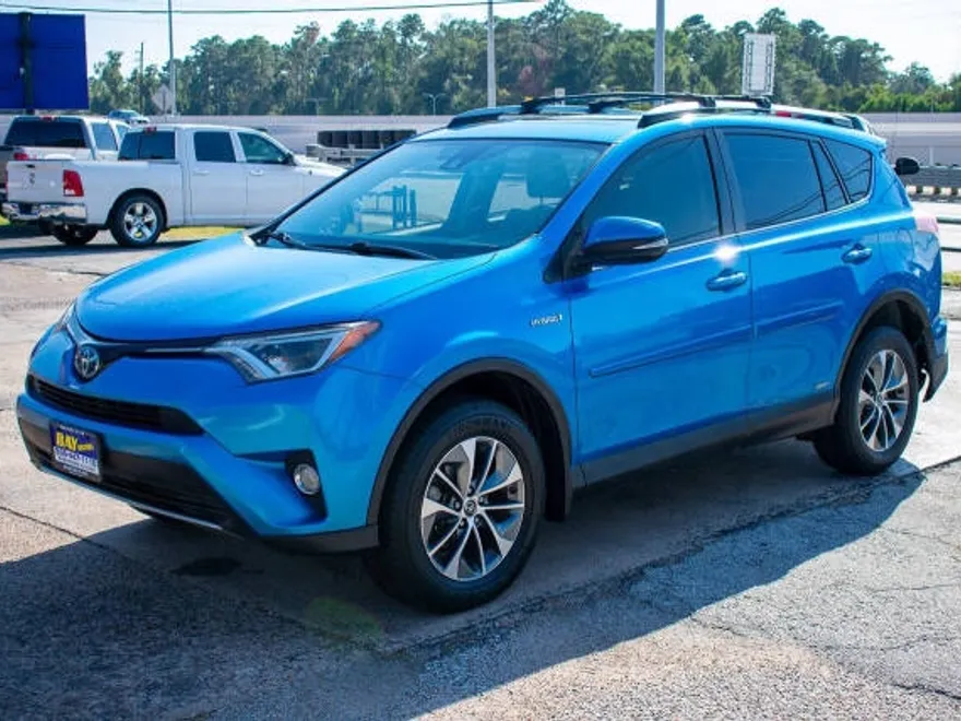 2018 Toyota RAV4 Hybrid XLE photo 1