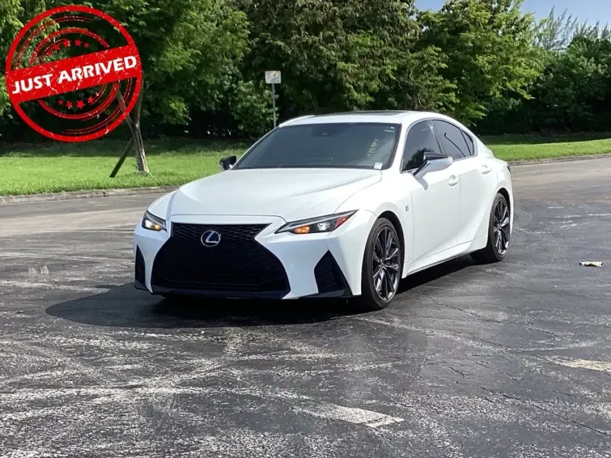 2022 Lexus IS 350 F SPORT photo 1