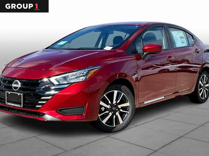 2025 Nissan Versa SV photo 1