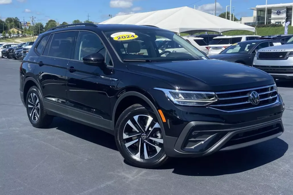 2024 Volkswagen Tiguan S photo 1