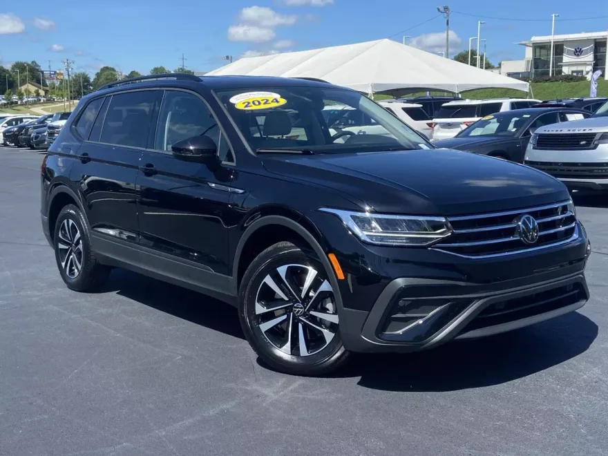 2024 Volkswagen Tiguan S photo 1