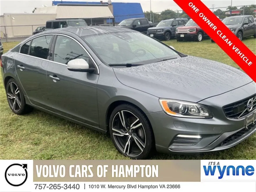 2017 Volvo S60 T6 AWD R-Design Platinum photo 1
