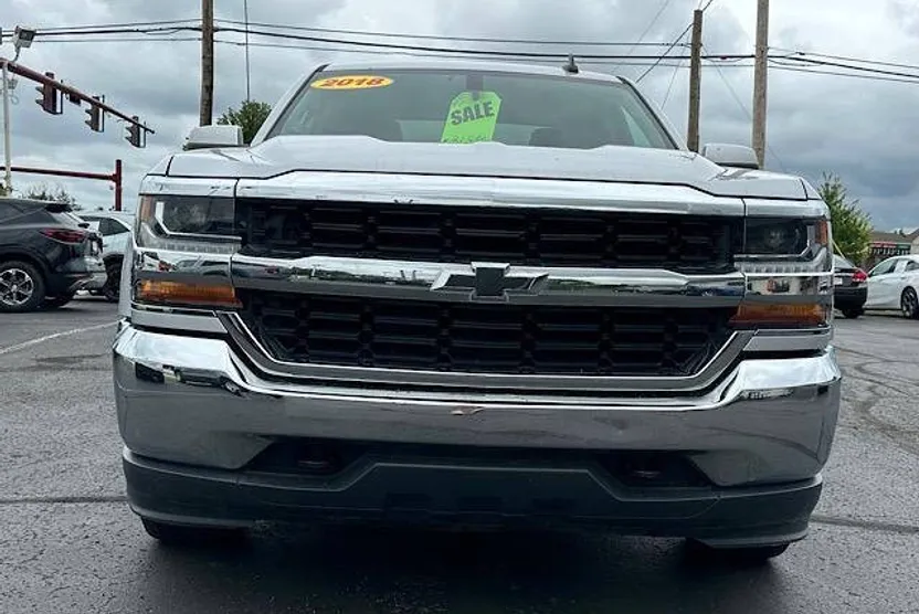 2018 Chevrolet Silverado 1500 photo 1