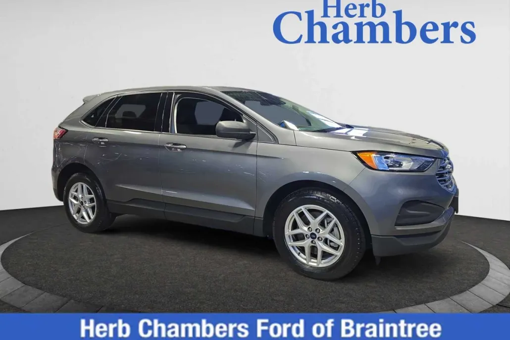 2022 Ford Edge SE photo 1