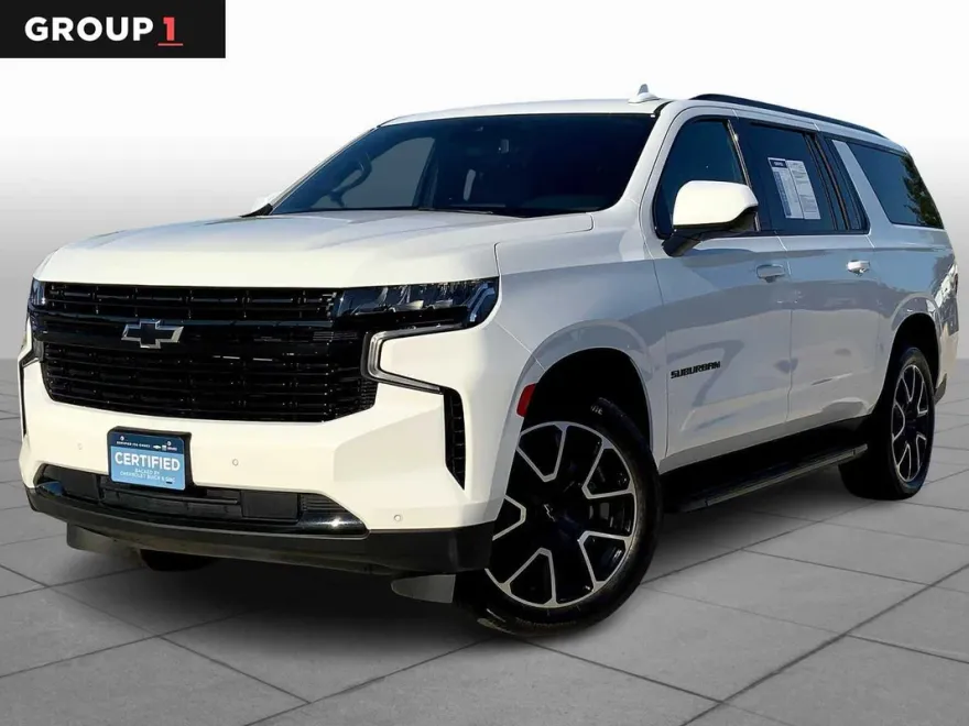 2024 Chevrolet Suburban RST photo 1